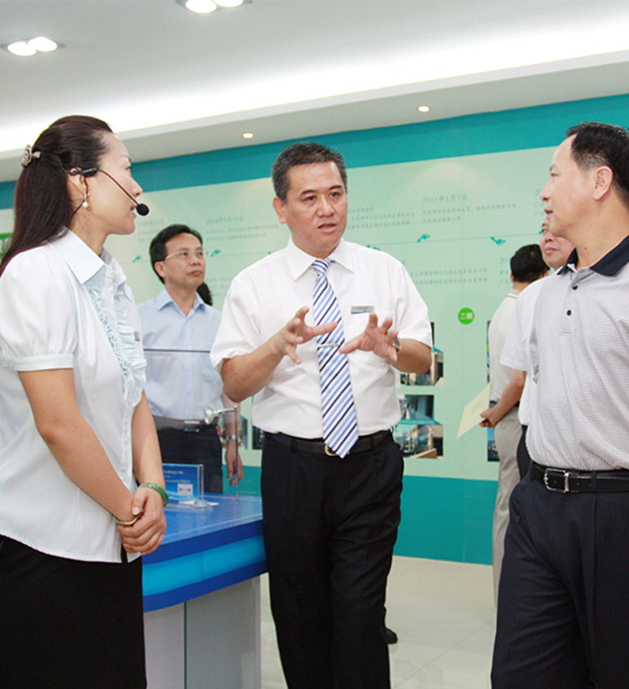 市委书记徐建华来访